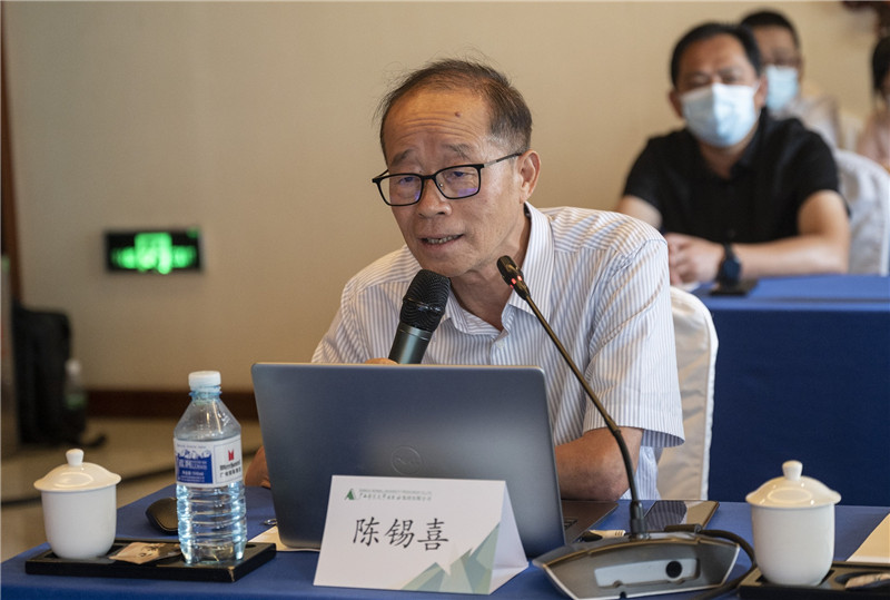 9 上海交通大學(xué)講席教授、中央馬克思主義理論研究和建設工程首席專(zhuān)家陳錫喜作主旨演講（李顯楊 攝）.jpg