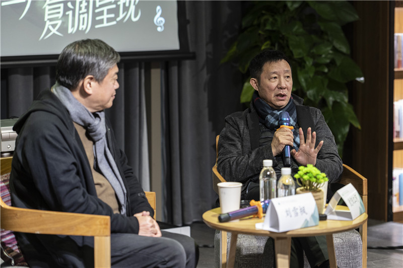 歐陽(yáng)江河分享觀(guān)點(diǎn) (2).jpg