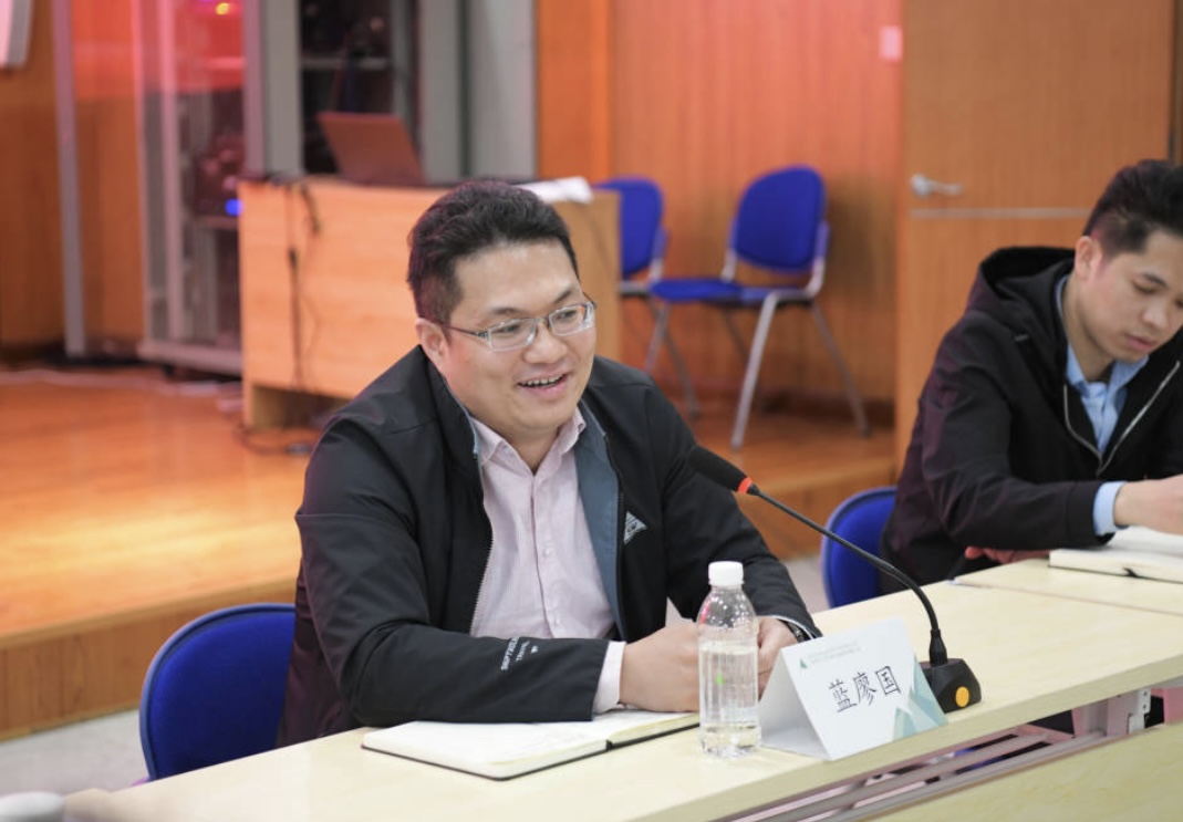 集團公司黨委副書(shū)記、紀委書(shū)記藍廖國書(shū)記發(fā)言.jpg