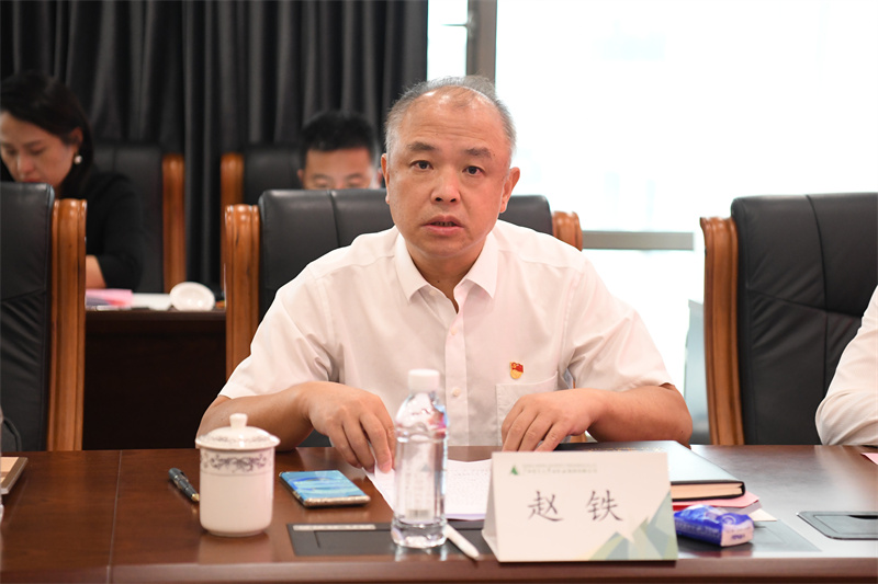 2.學(xué)校黨委副書(shū)記趙鐵講話(huà)  李顯楊攝.jpg